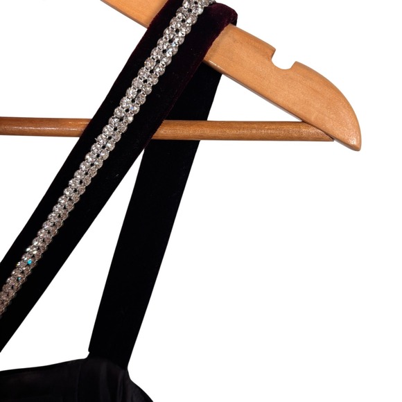 Barbara Taylor Vintage Black Velvet Crystal Encrusted Gown 6 - Picture 5 of 7